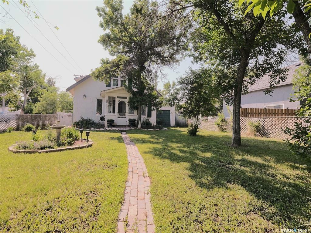 Property Photo:  801 George Street  SK S0L 2V0 