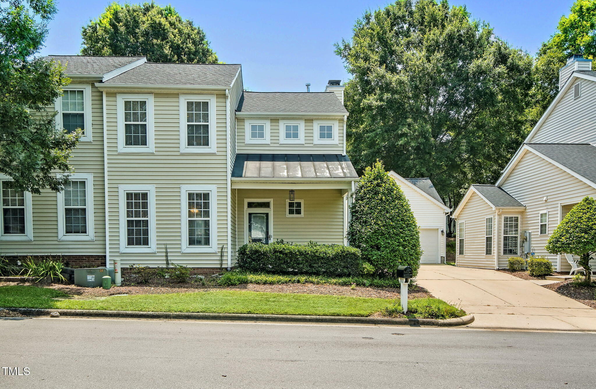 Property Photo: 2000 Silky Dogwood Trail Trail NC 27502