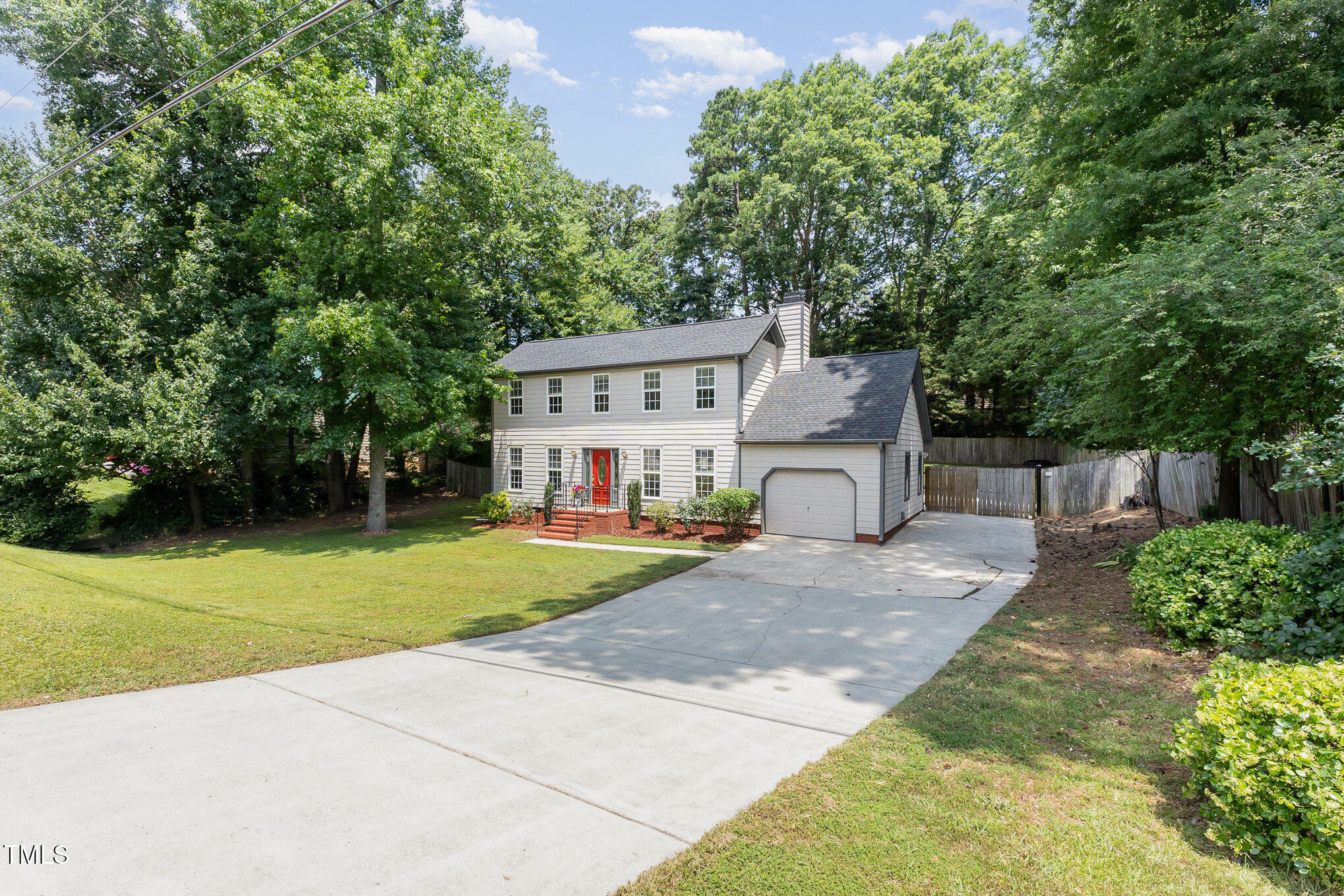 Property Photo: 404 SW Maynard Road NC 27511