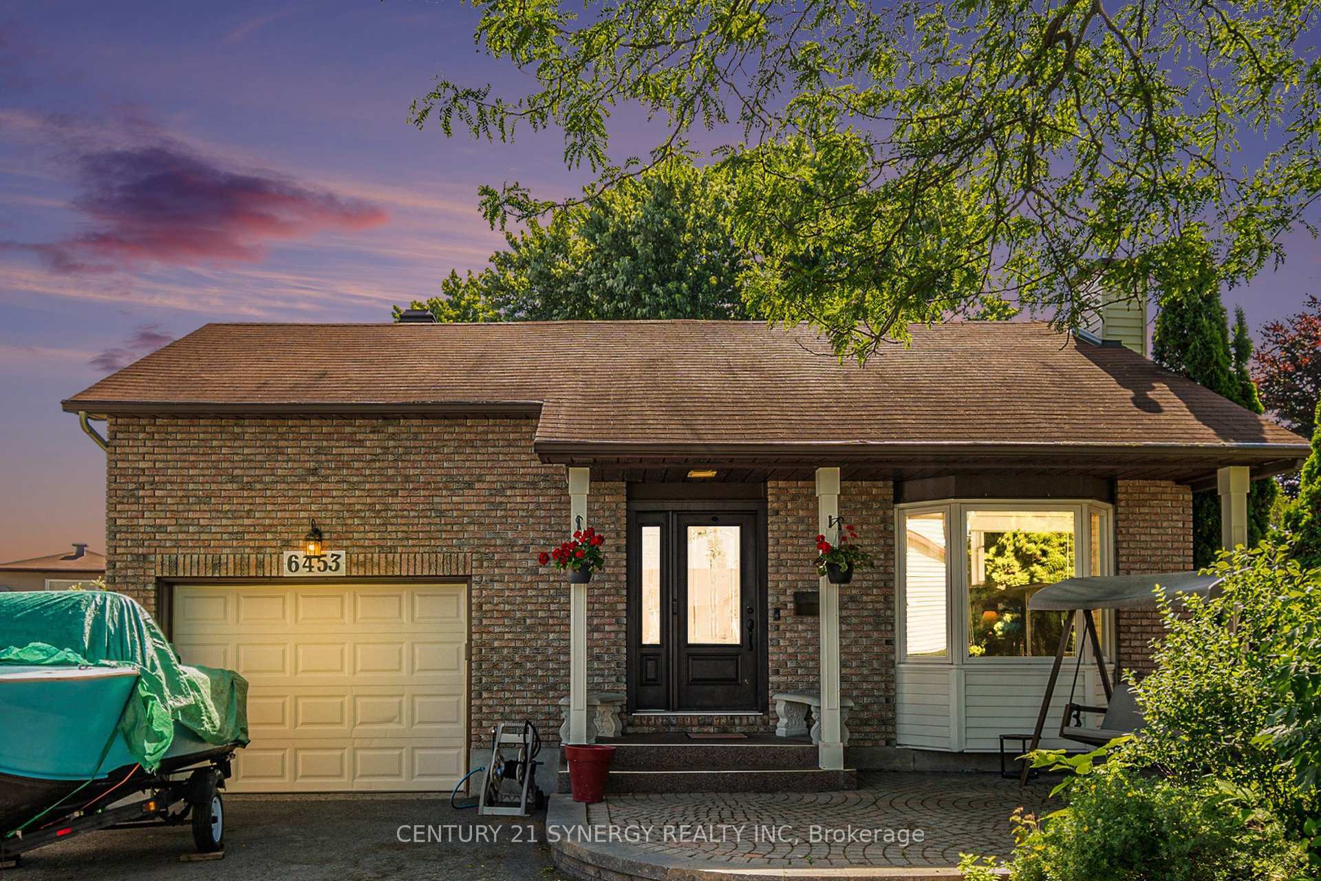 6453 Viseneau Drive  Orleans - Convent Glen and Area ON K1C 5H1 photo