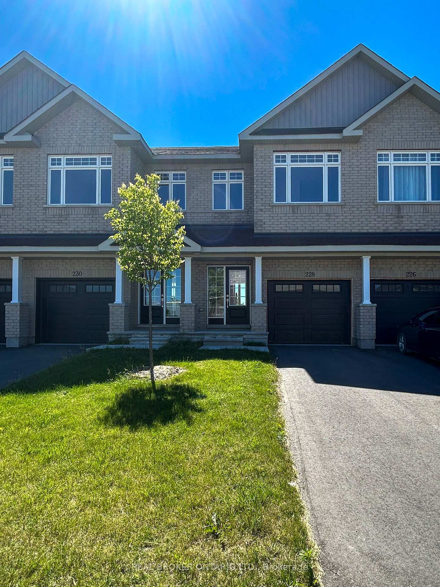 Property Photo: 228 Hooper Street ON K7C 0W2