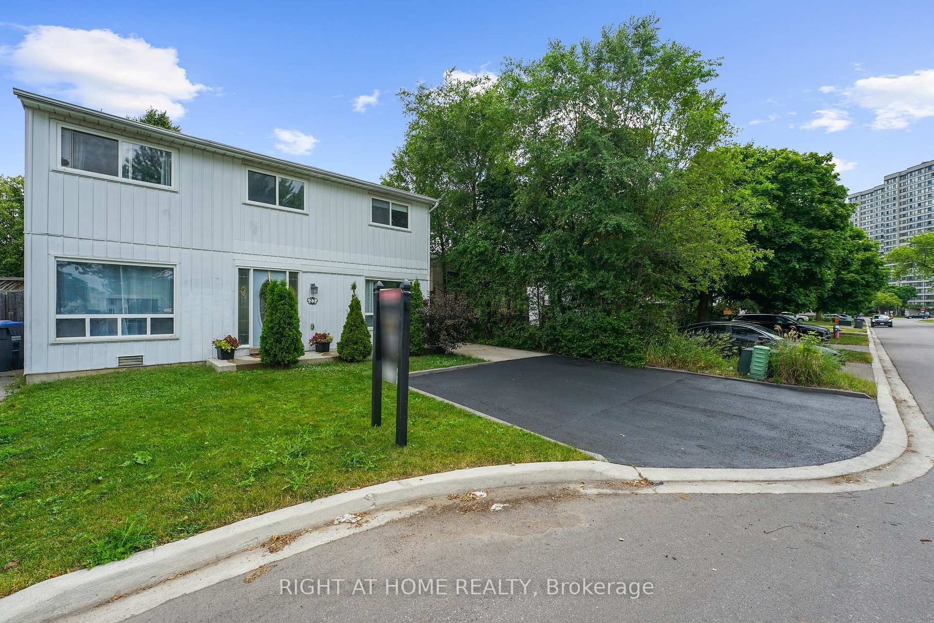 23 Huntingwood Crescent  Brampton ON L6S 1S5 photo