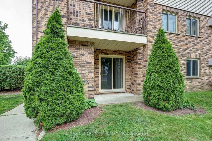 Property Photo:  440 Wellington Street 118  ON N5R 5X5 