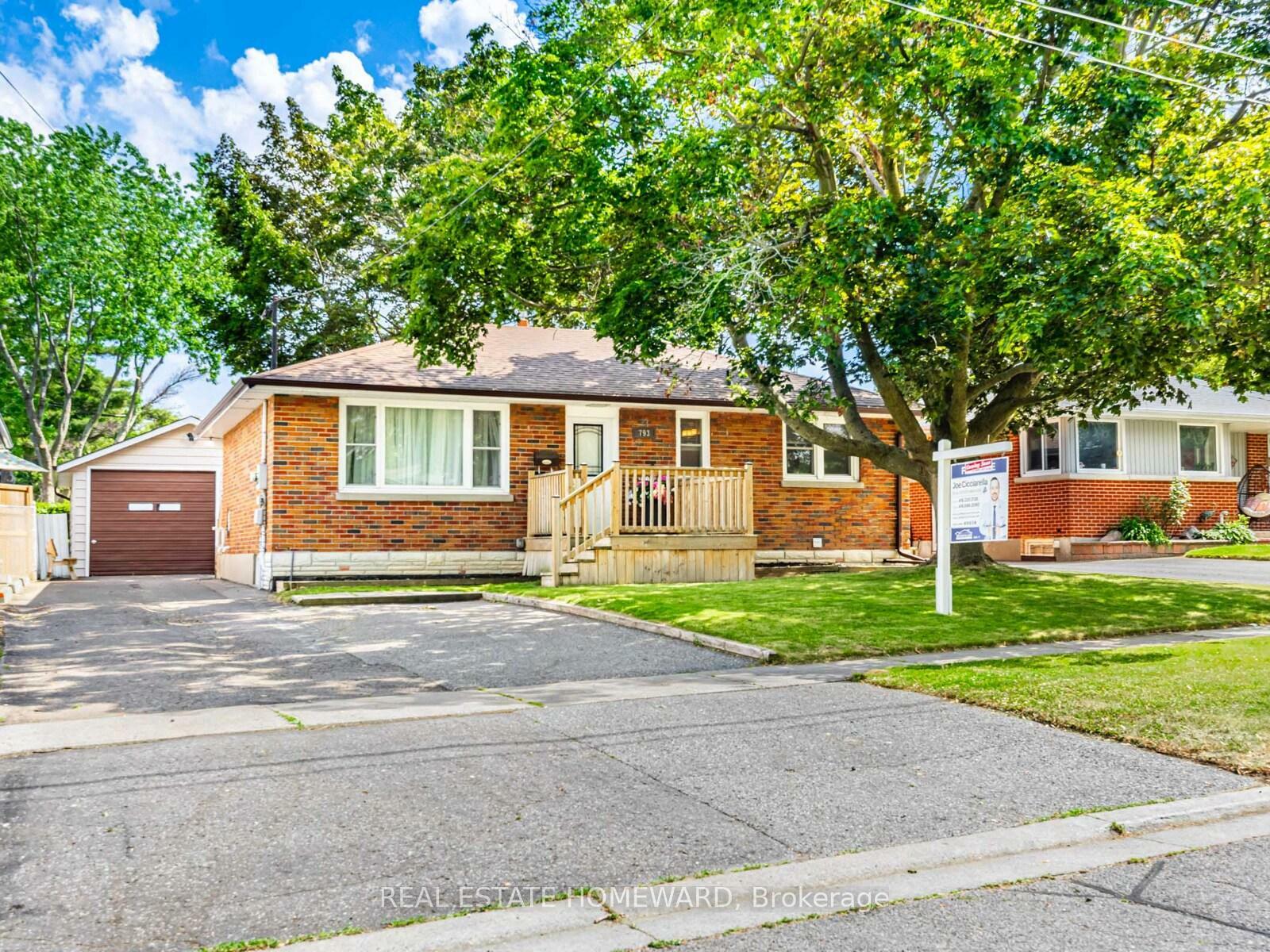 Property Photo: 793 Eastglen Drive ON L1G 1H3