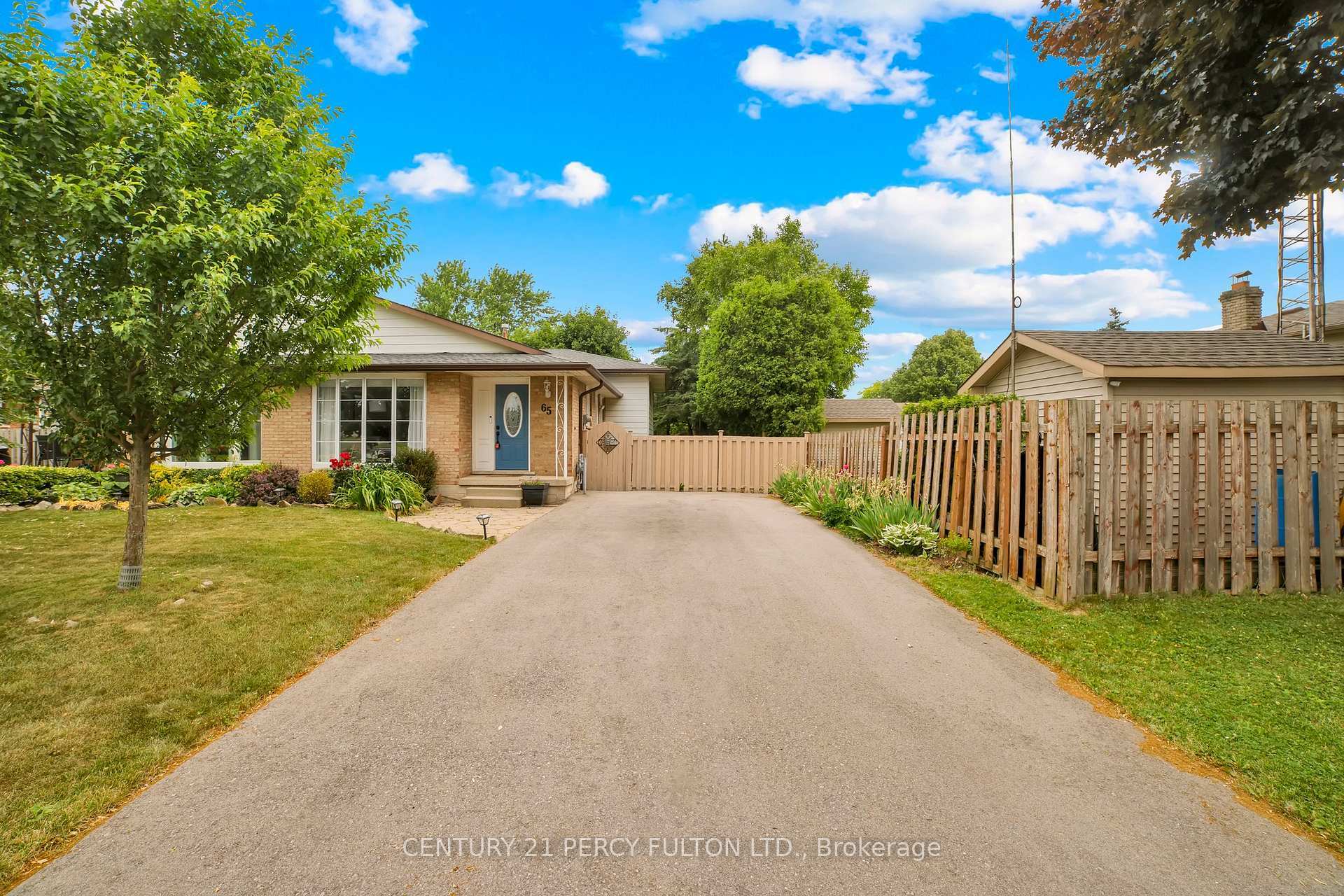 Property Photo: 65 Lynwood Road ON L9C 6M7