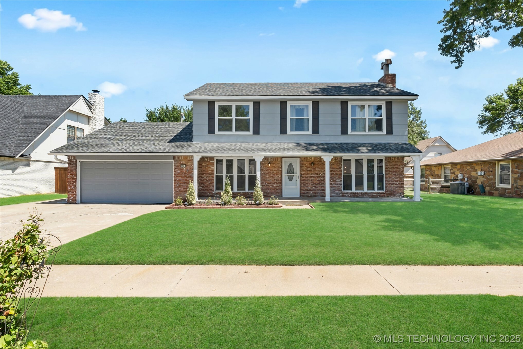 Property Photo: 2504 W Richmond Street OK 74012