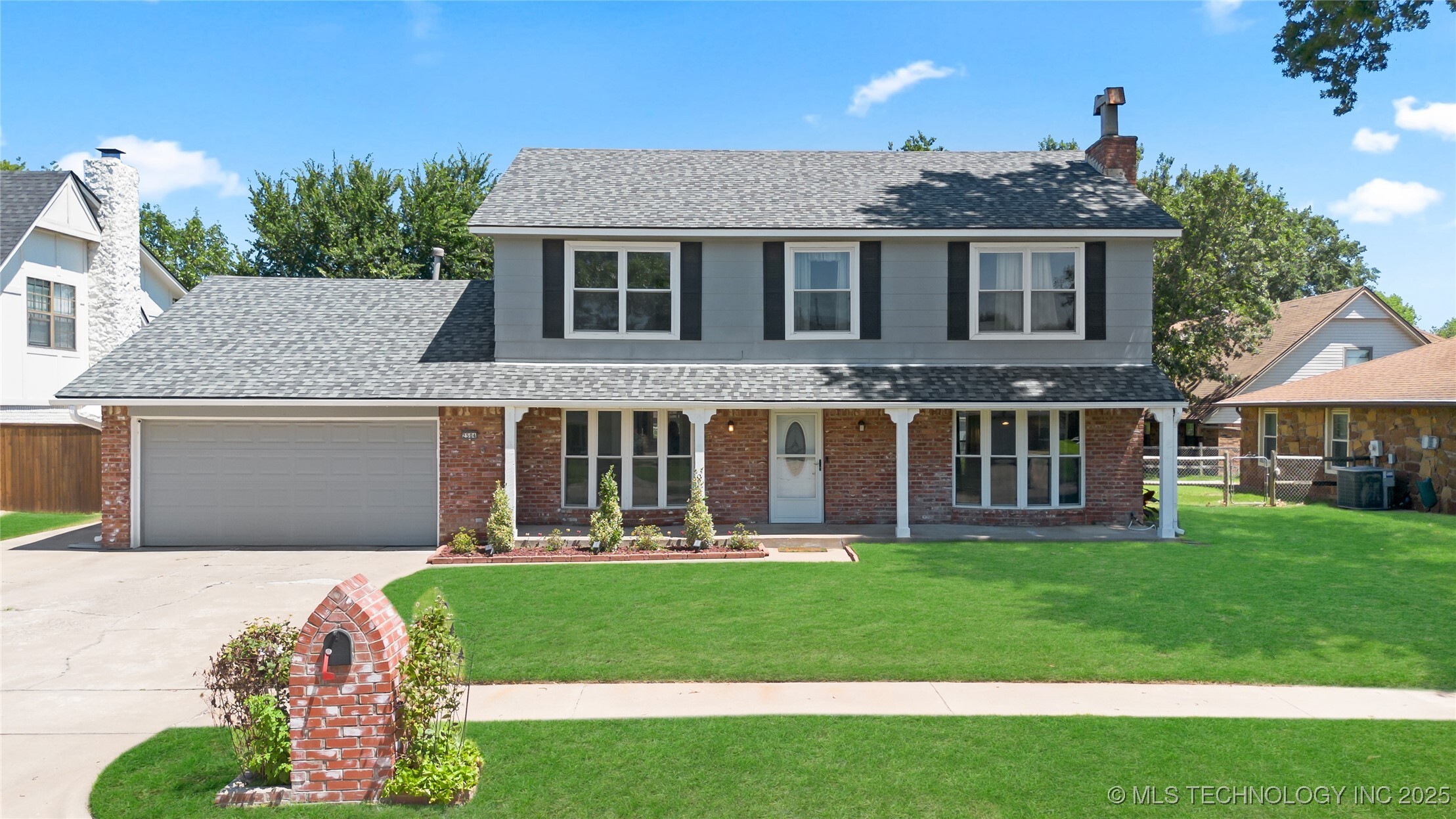 Property Photo: 2504 W Richmond Street OK 74012