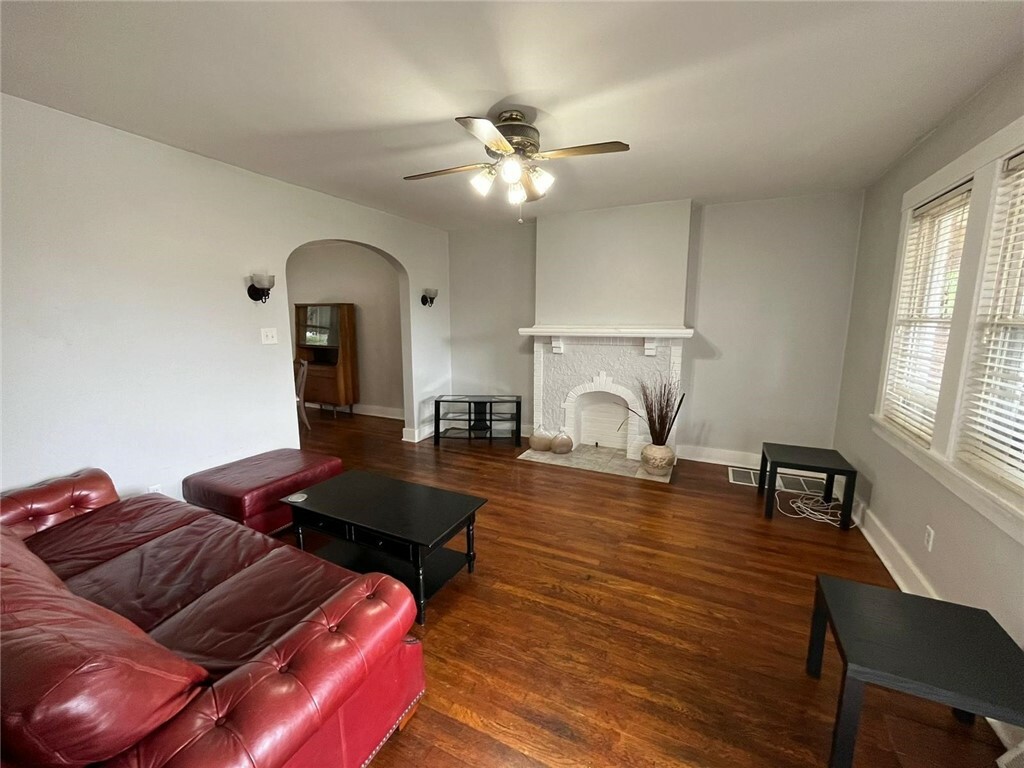 Property Photo: 518 Belgreen Pl 516 PA 15213