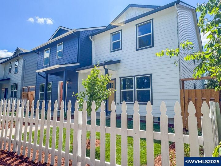1174 7th St NW  Salem OR 97304 photo
