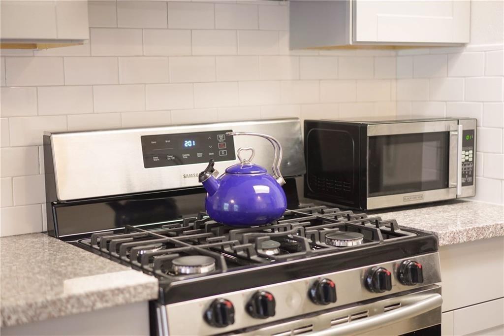 Property Photo: 3106 Catalina Drive B TX 78744