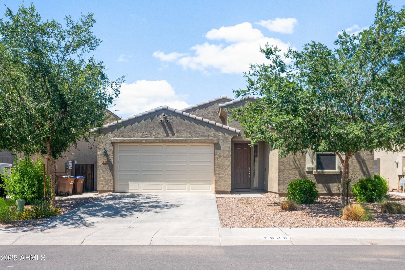 Property Photo: 626 W Tallula Trail AZ 85140