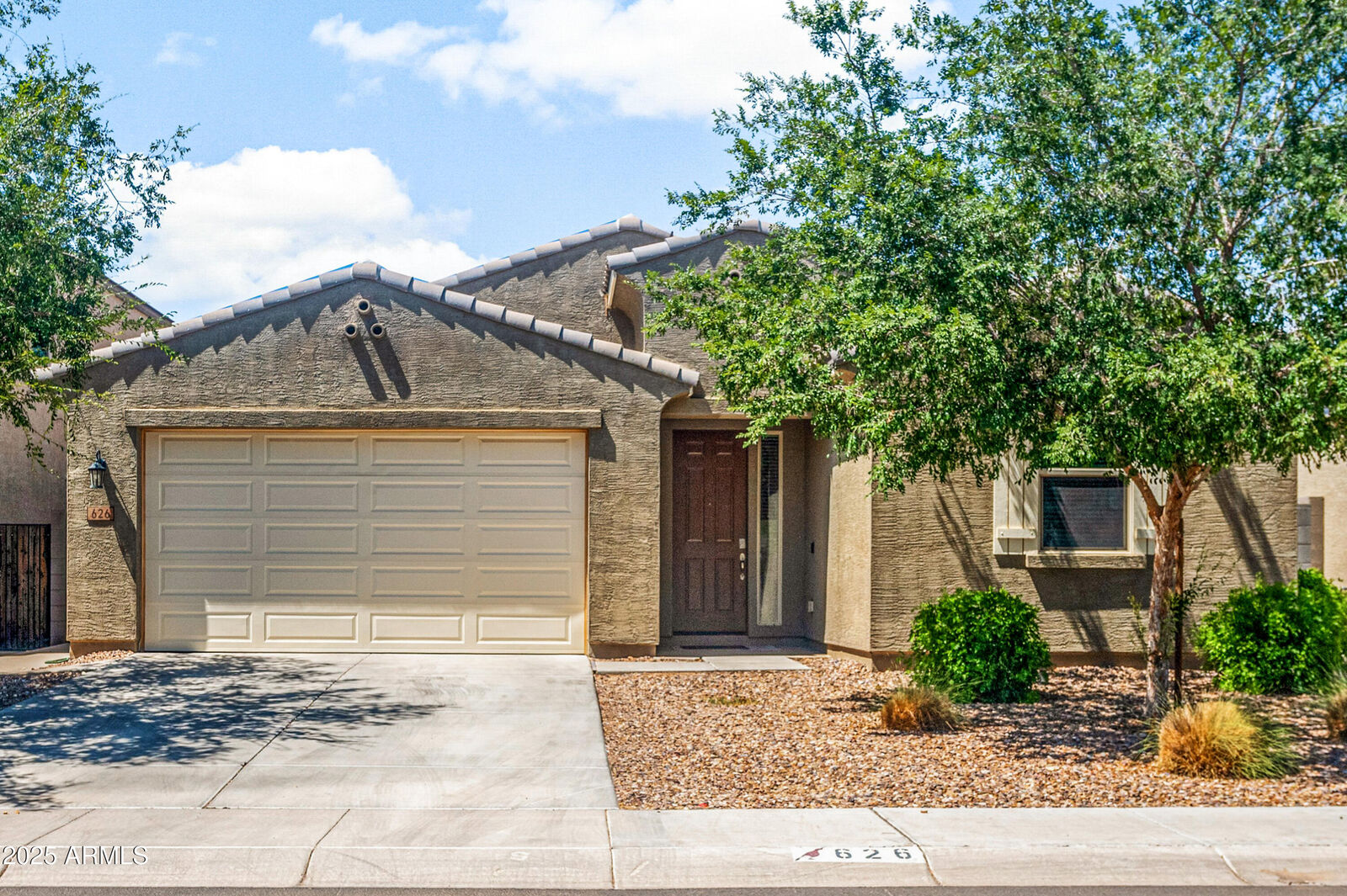 Property Photo:  626 W Tallula Trail  AZ 85140