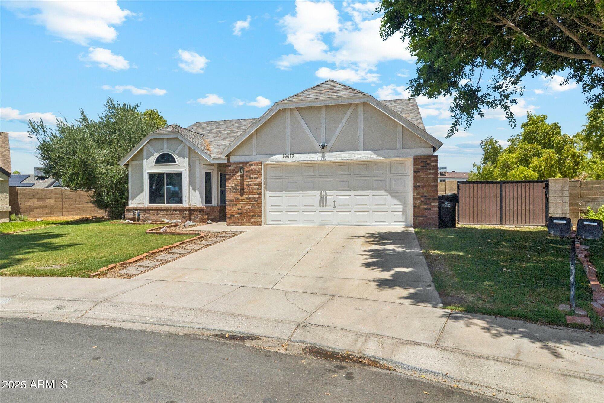 Property Photo: 18819 N 49th Avenue AZ 85308