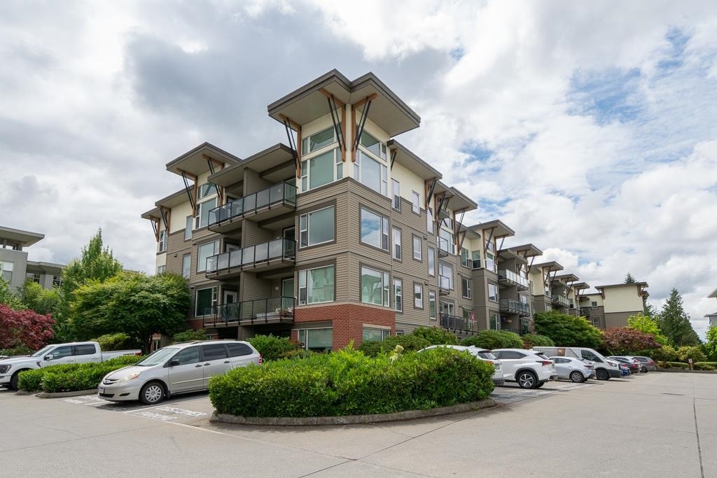 Property Photo: 33539 Holland Avenue 114 BC V2S 0C6