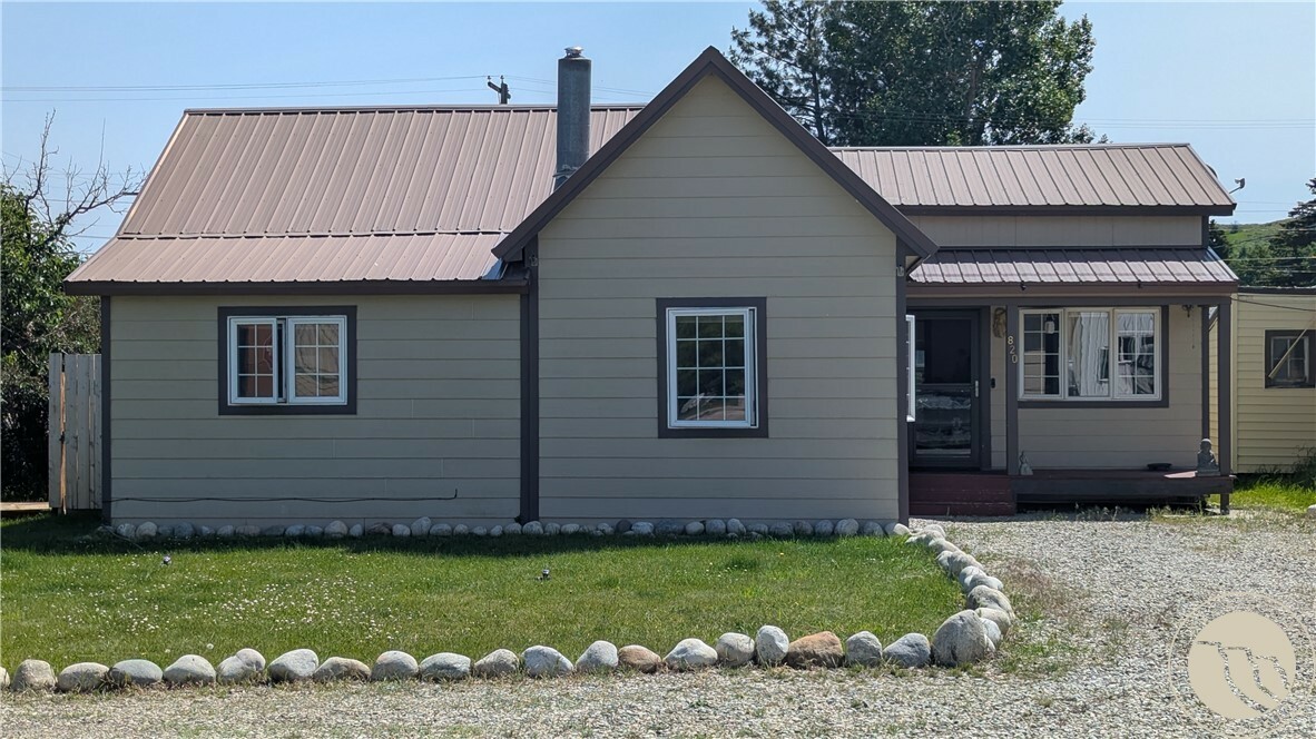 Property Photo: 820 N Bonner Avenue MT 59068