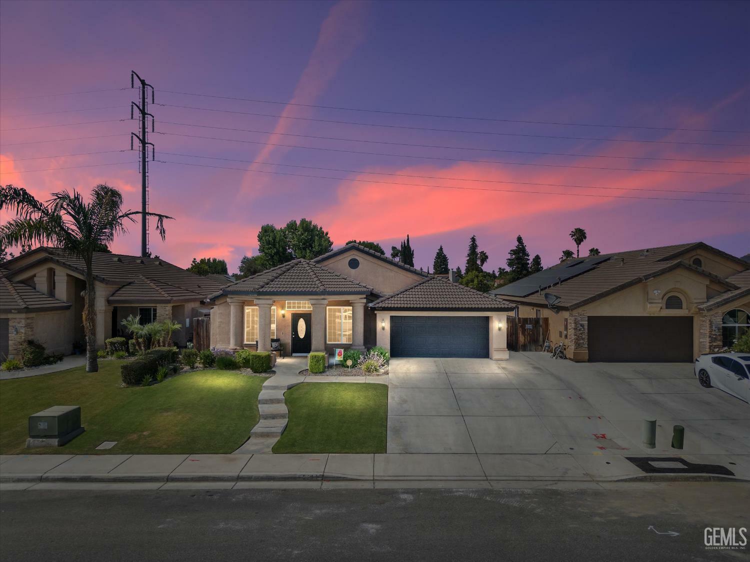 9504 Whitman Avenue  Bakersfield CA 93311 photo