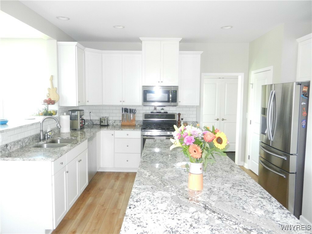 Property Photo: 6640 Willow Ridge Drive NY 14075