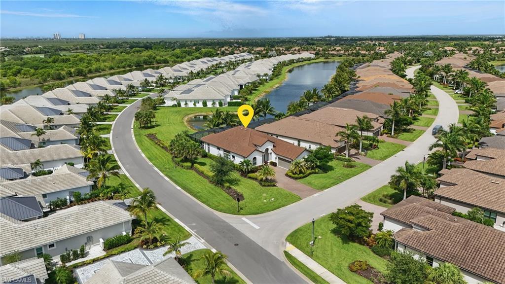Property Photo: 3242 Belon Ln FL 34114