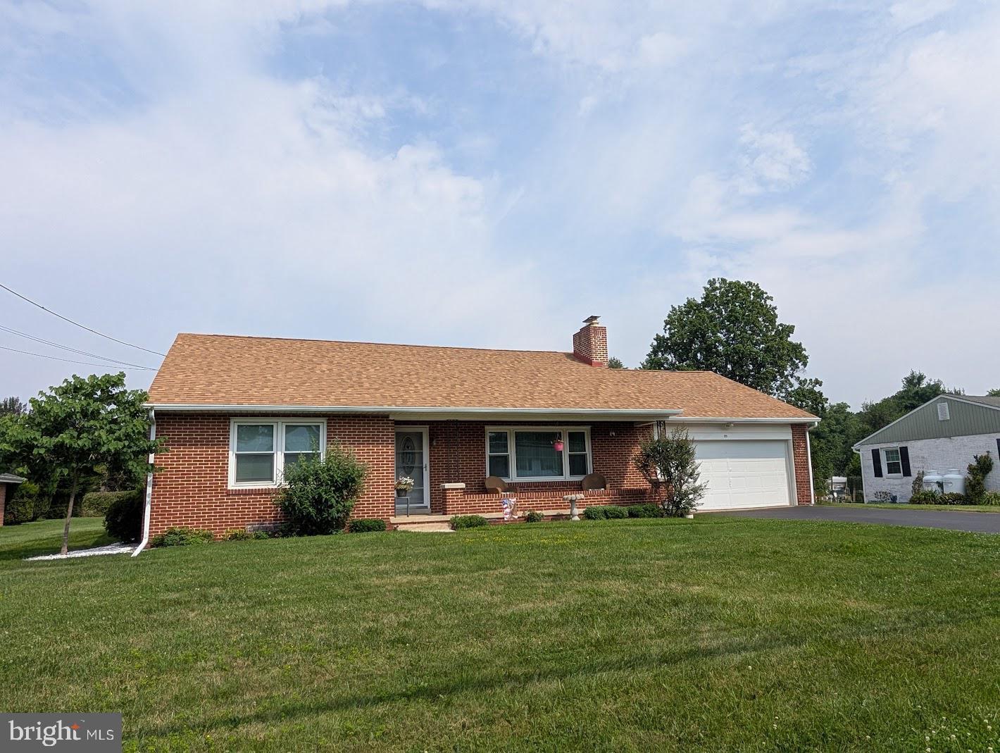 Property Photo:  835 Old Forge Road  PA 17070 
