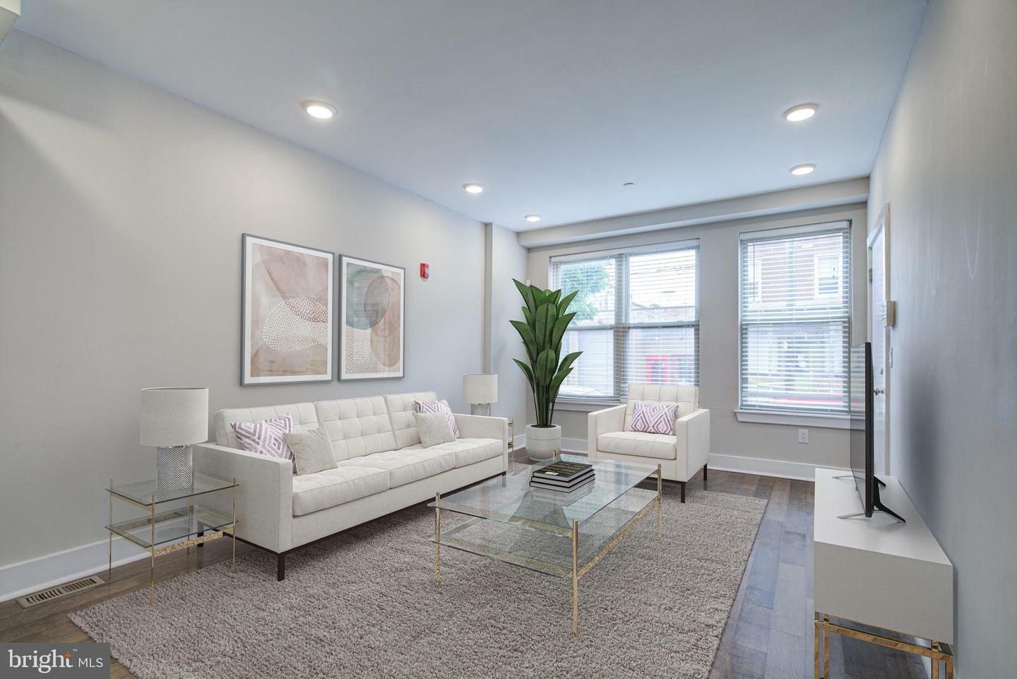 Property Photo: 2512 Frankford Avenue 1A PA 19125