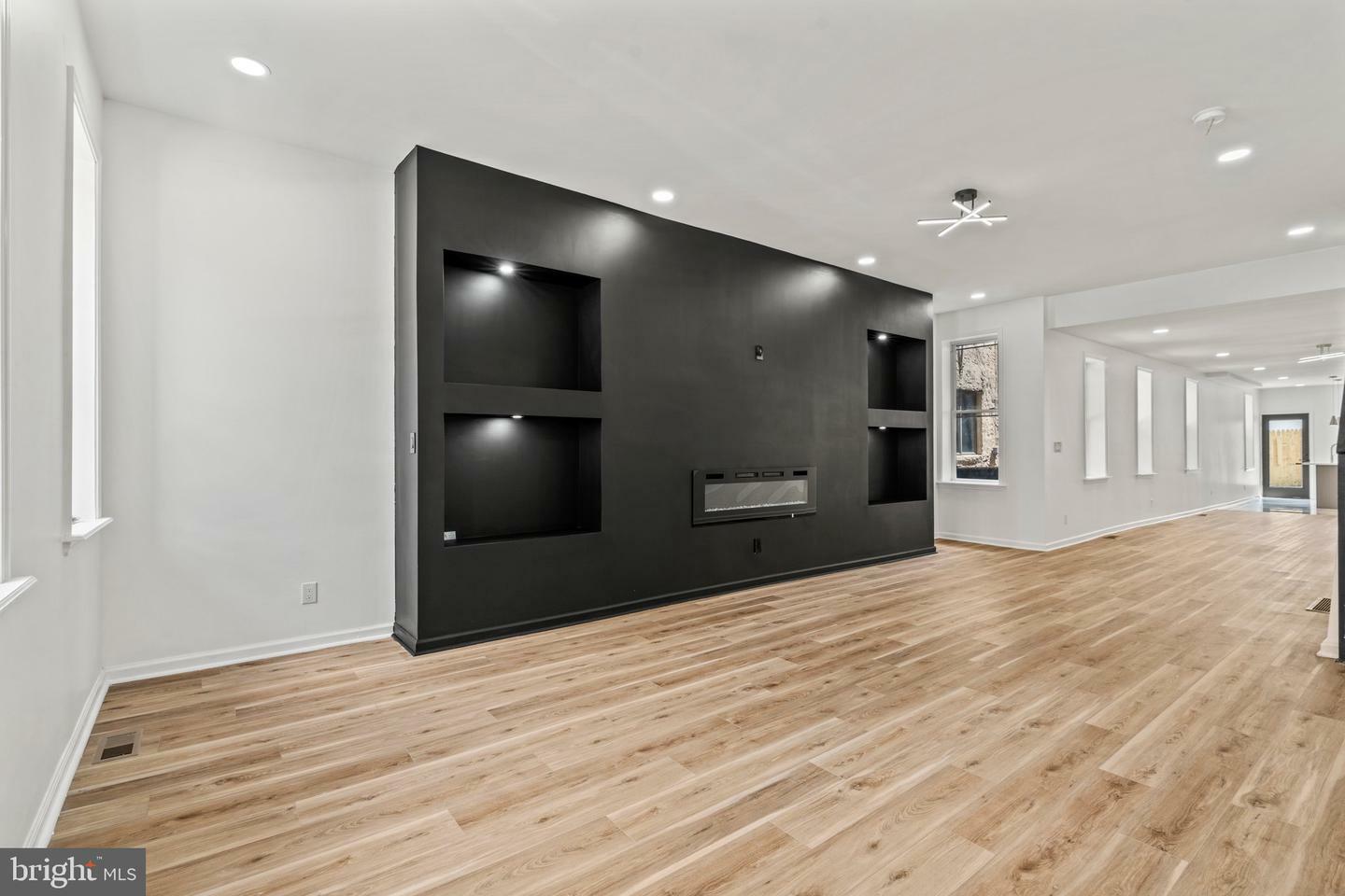 1211 S 15th Street  Philadelphia PA 19146 photo