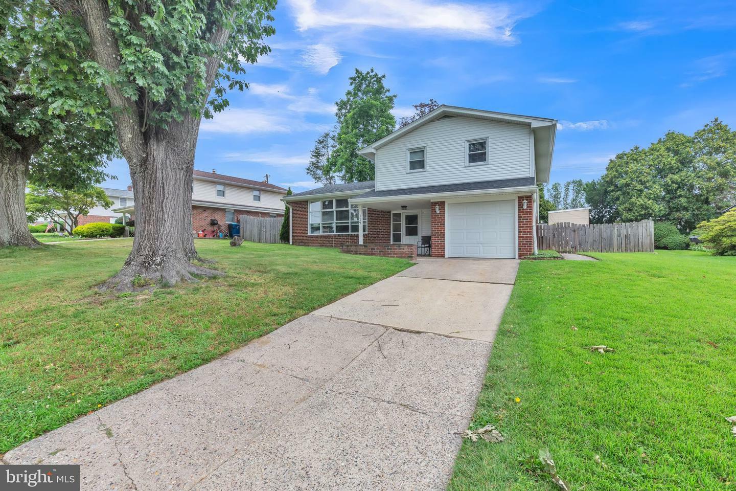 Property Photo: 117 Kingfield Road PA 19115