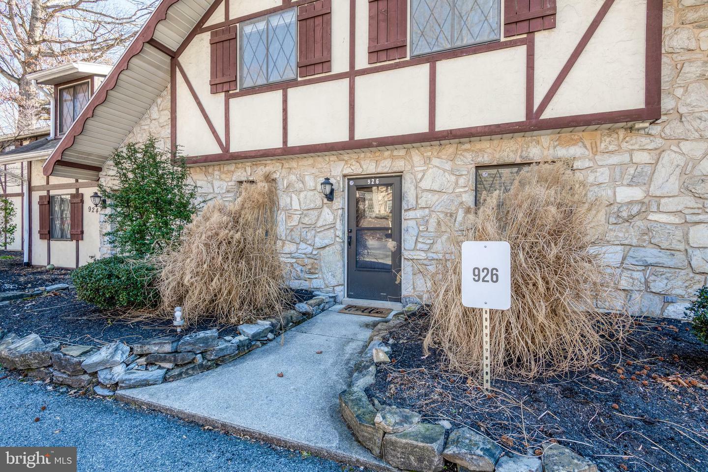 Property Photo:  926 Rhue Haus Lane  PA 17036 