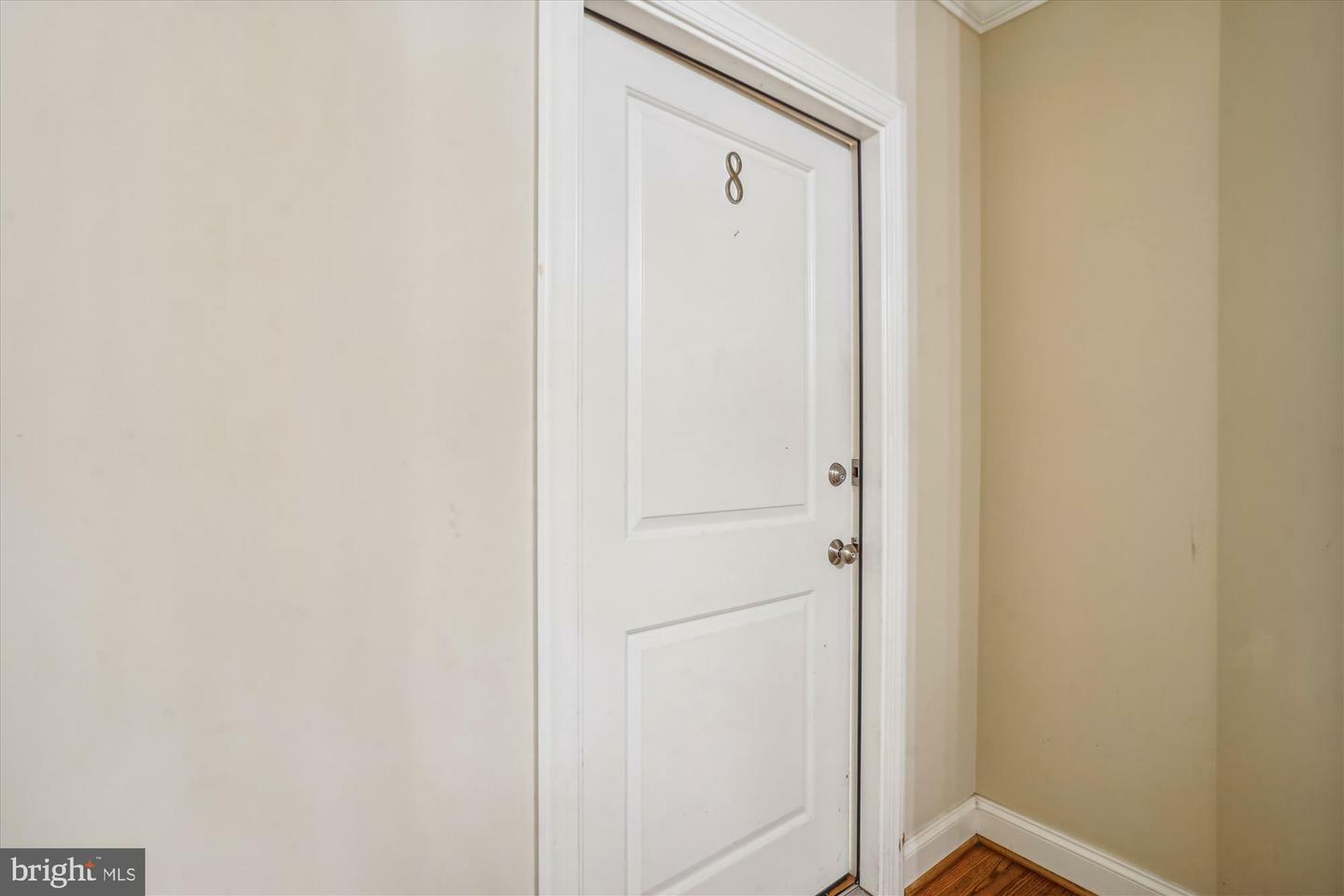 Property Photo: 409 E Raymond Avenue 8 VA 22301