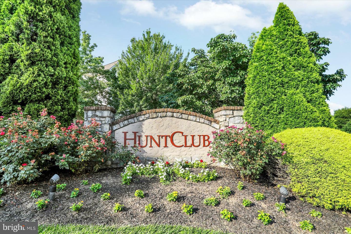 Property Photo: 2720 Foxshire Drive 110 PA 17402
