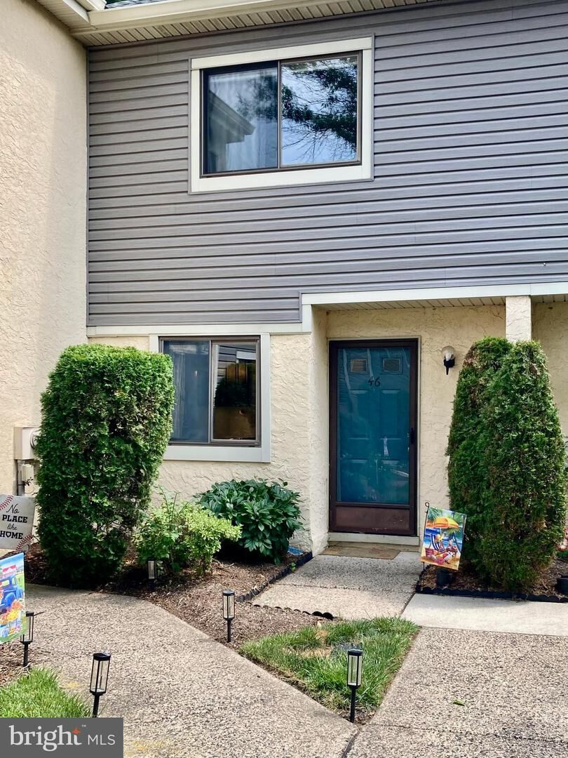 Property Photo:  46 Ember Lane  PA 19044 