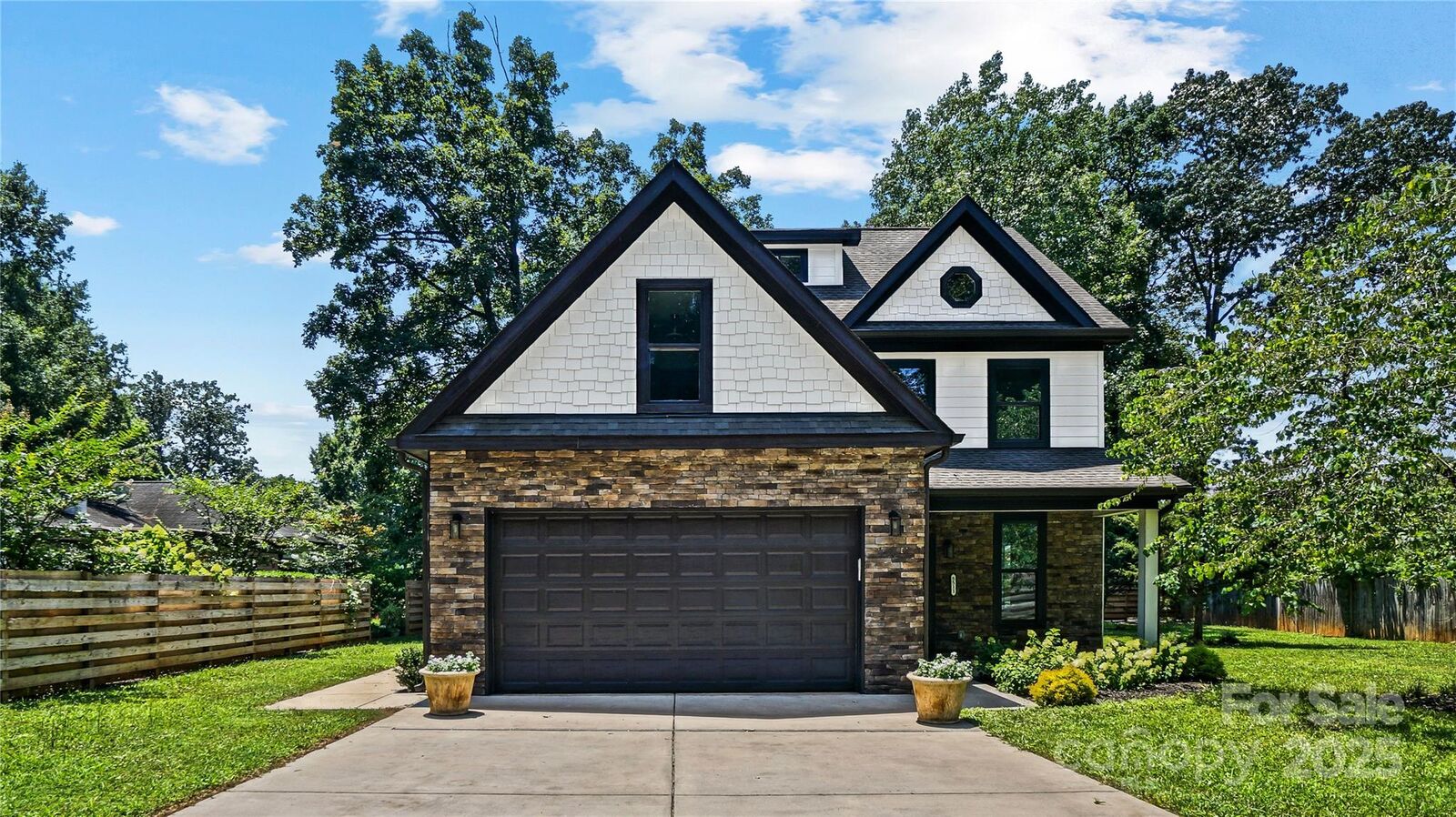 Property Photo: 5511 Milhaven Lane NC 28269