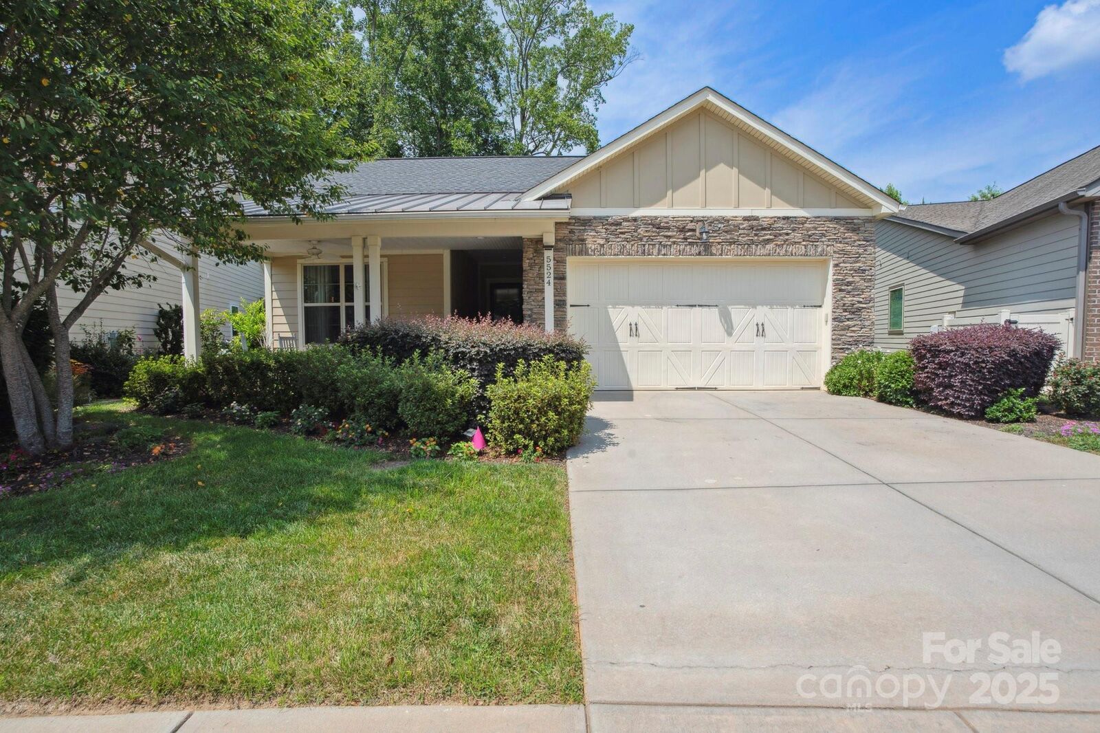 Property Photo: 5524 Elk Knob Court NC 28037