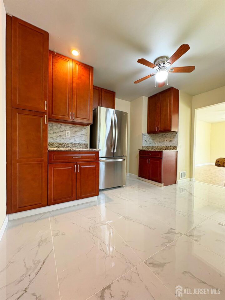 Property Photo:  500 Grove Avenue  NJ 08904 