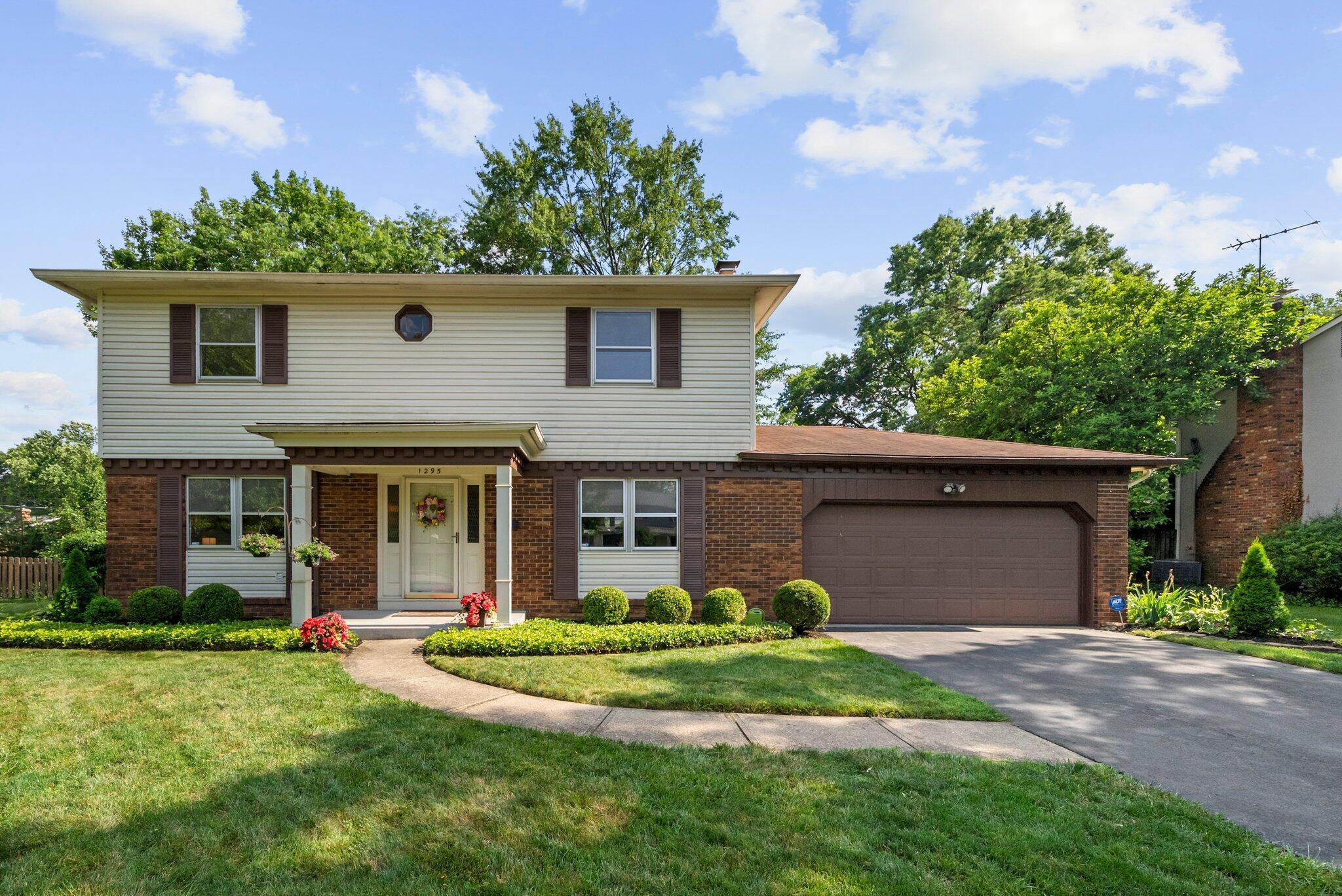 Property Photo: 1295 Castleton N Road OH 43220