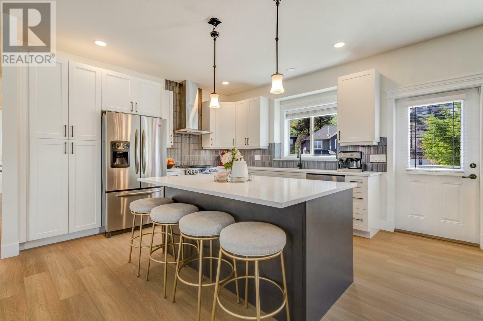 Photo de la propriété:  2894 Auburn Road  BC V4T 3B3 