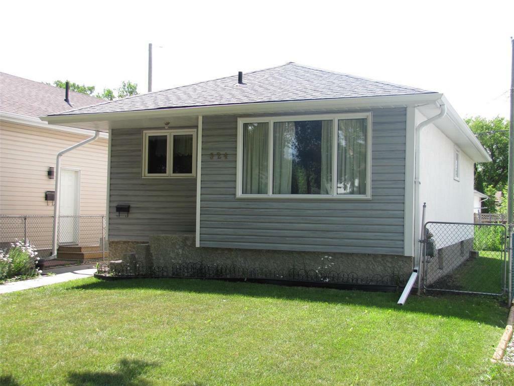Property Photo: 524 Rosseau Avenue East MB R2C 0L1