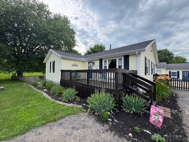 Property Photo:  3862 Moorefield Road  OH 45502 