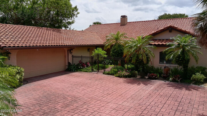 Property Photo:  6 Rosalyn Landing  FL 32118 