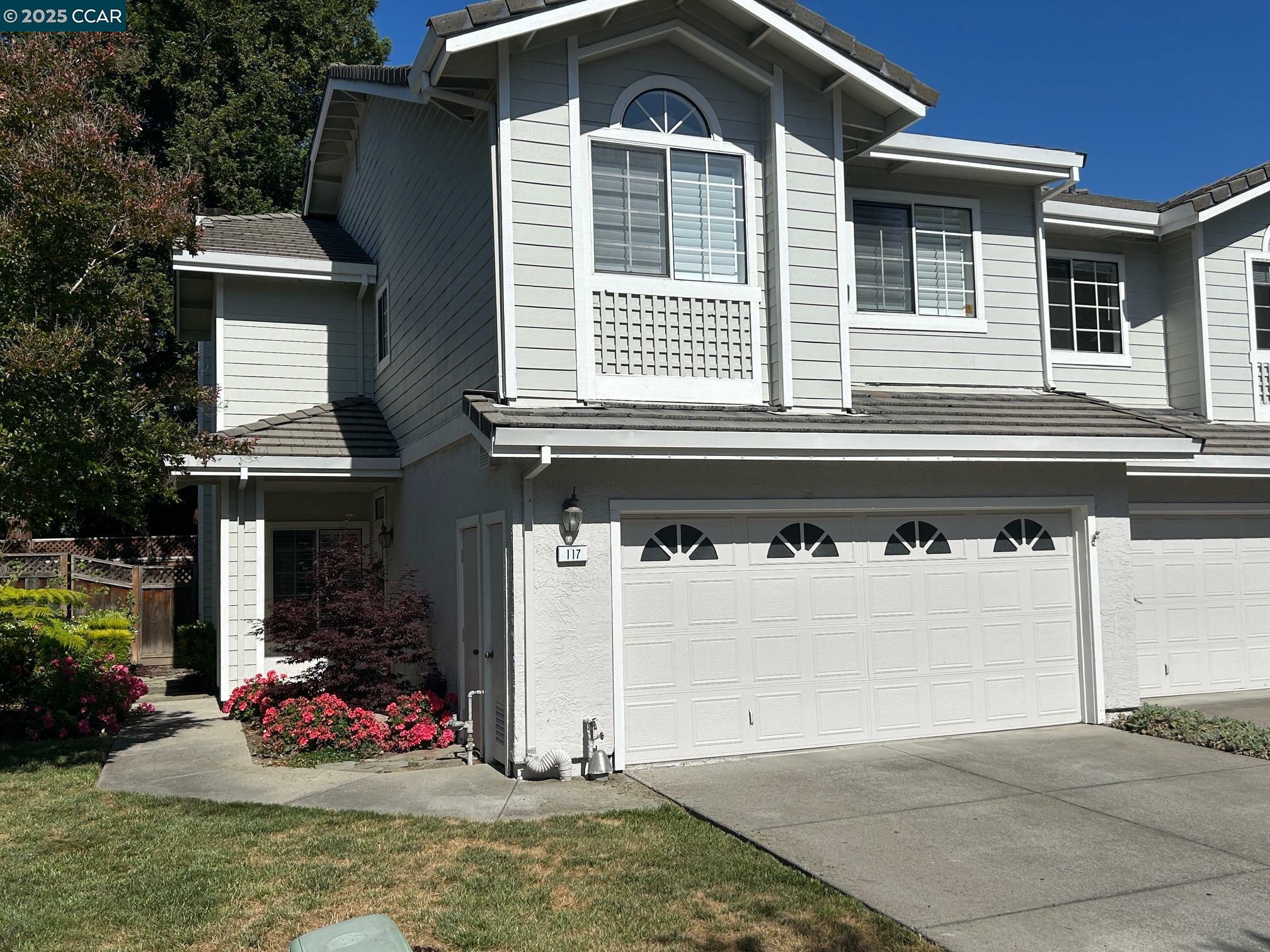 Property Photo: 117 Heritage Park Dr CA 94506