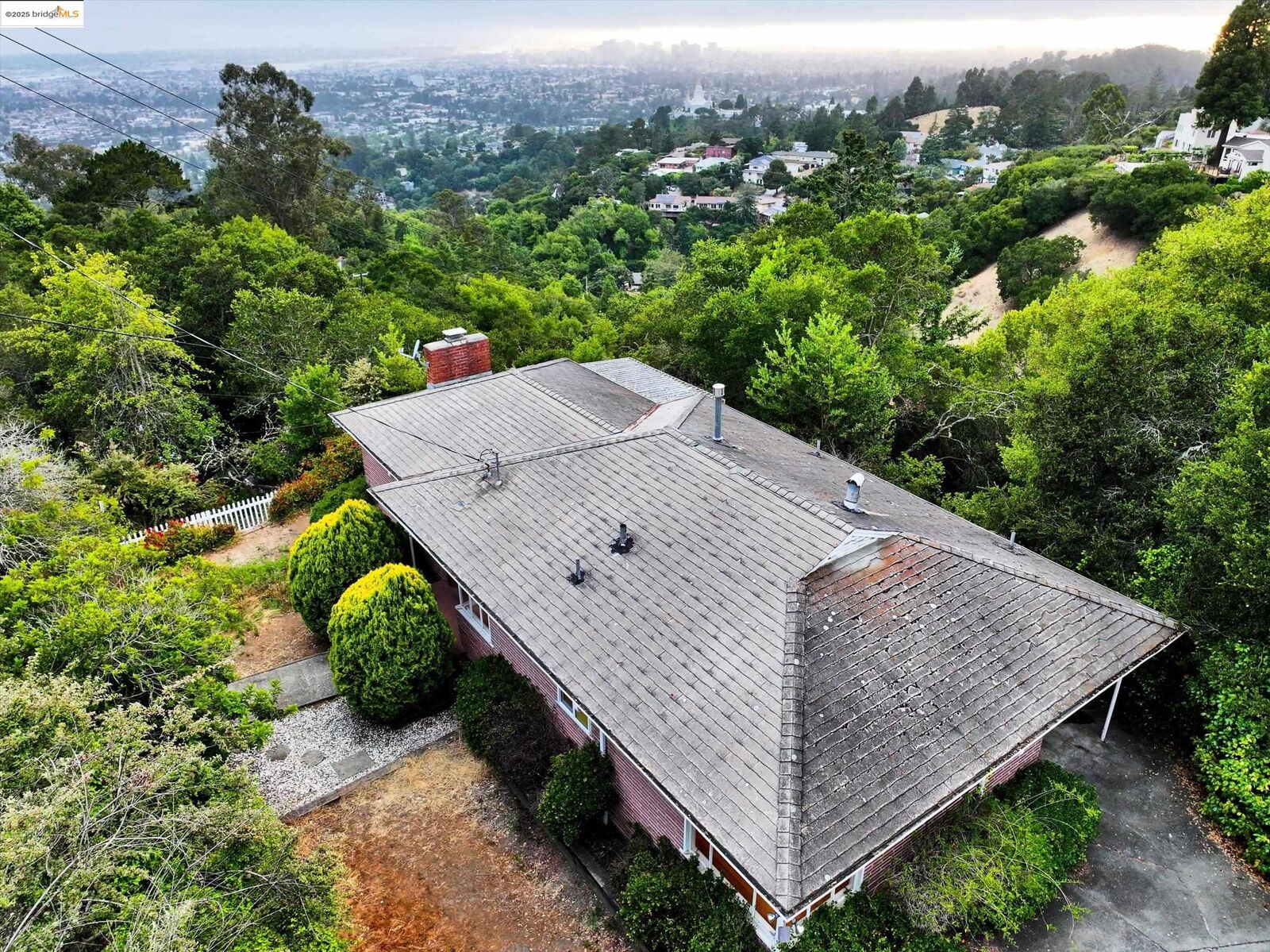 Property Photo: 3303 Rubin Dr CA 94602