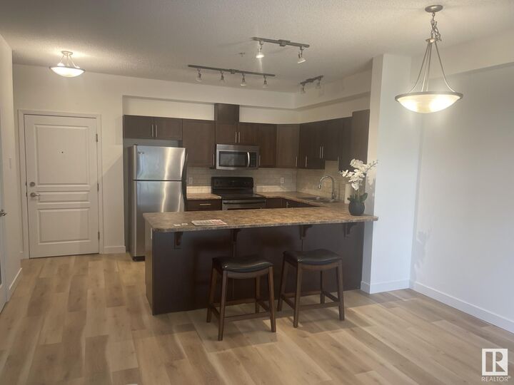 Photo de la propriété: 2035 Grantham Court NW 105 AB T5T 3X4