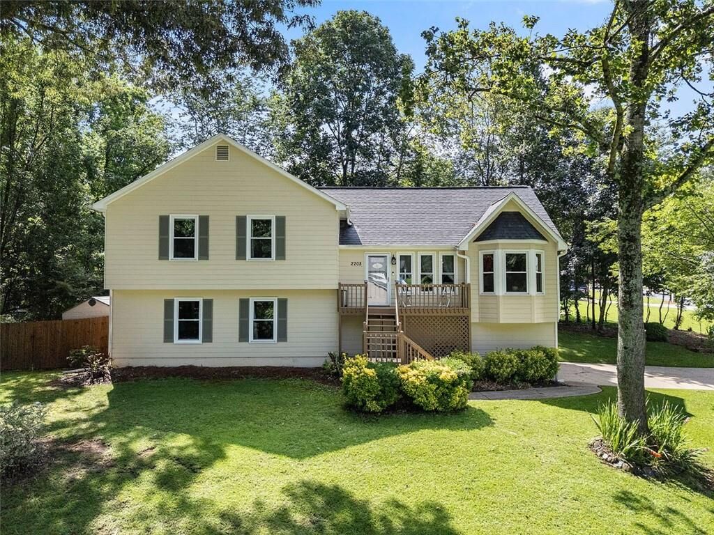 Property Photo:  2208 Mountain Springs Court NW  GA 30144 