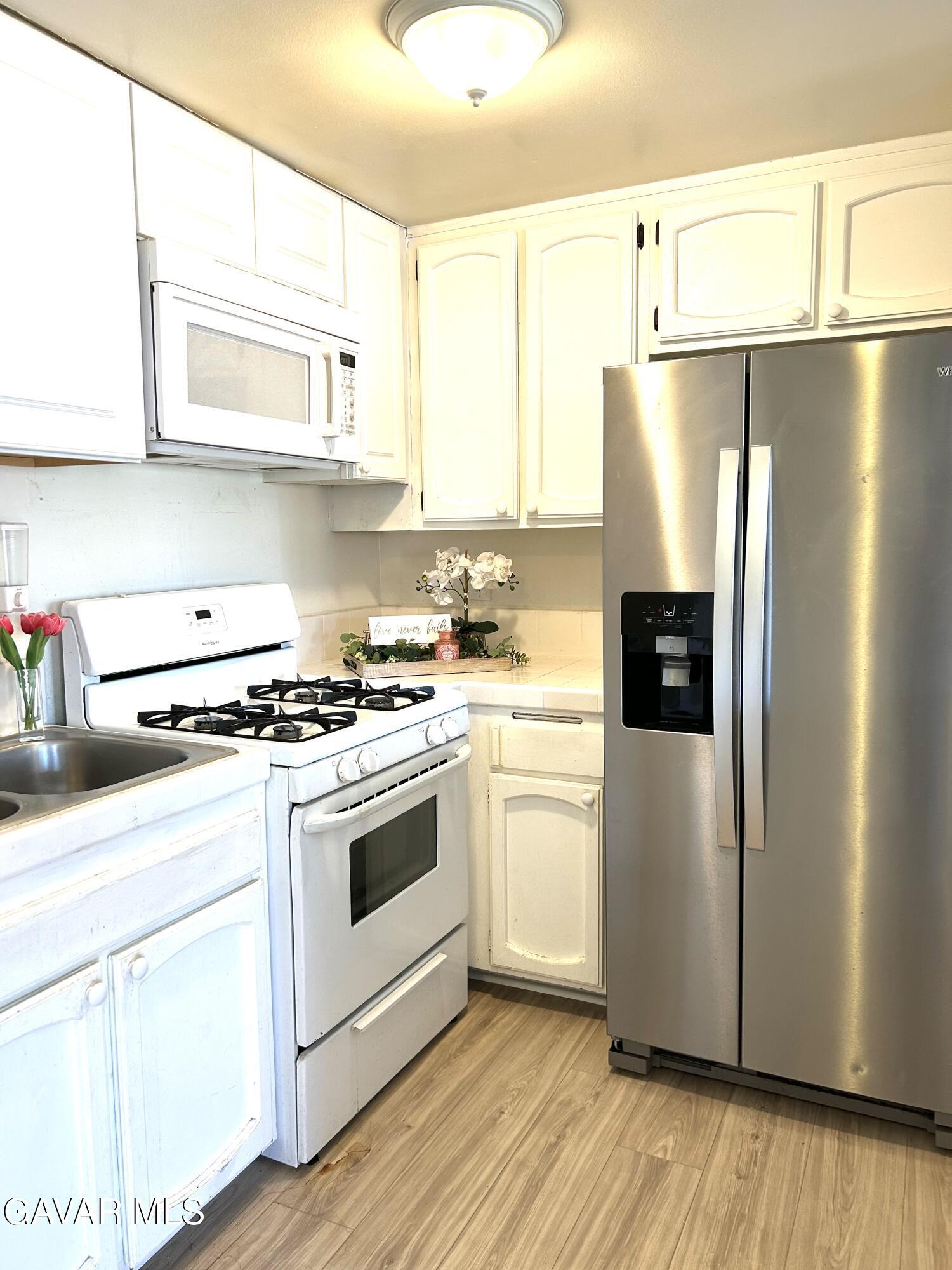 Property Photo: 38710 E 10th Street 12 CA 93550