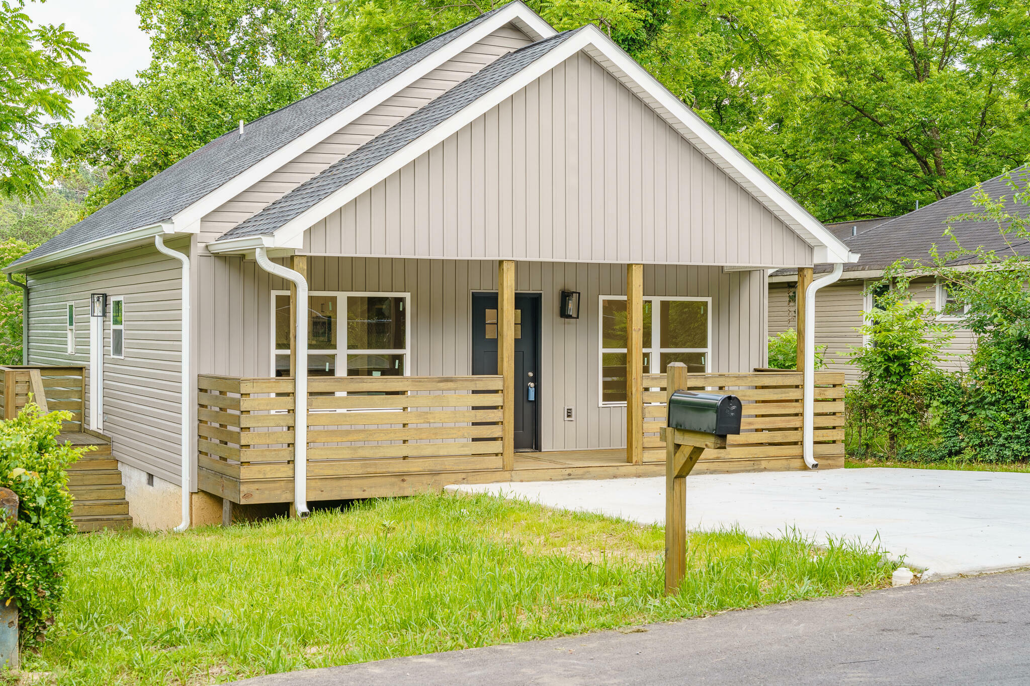 Property Photo:  1000 Belmeade Avenue  TN 37411 