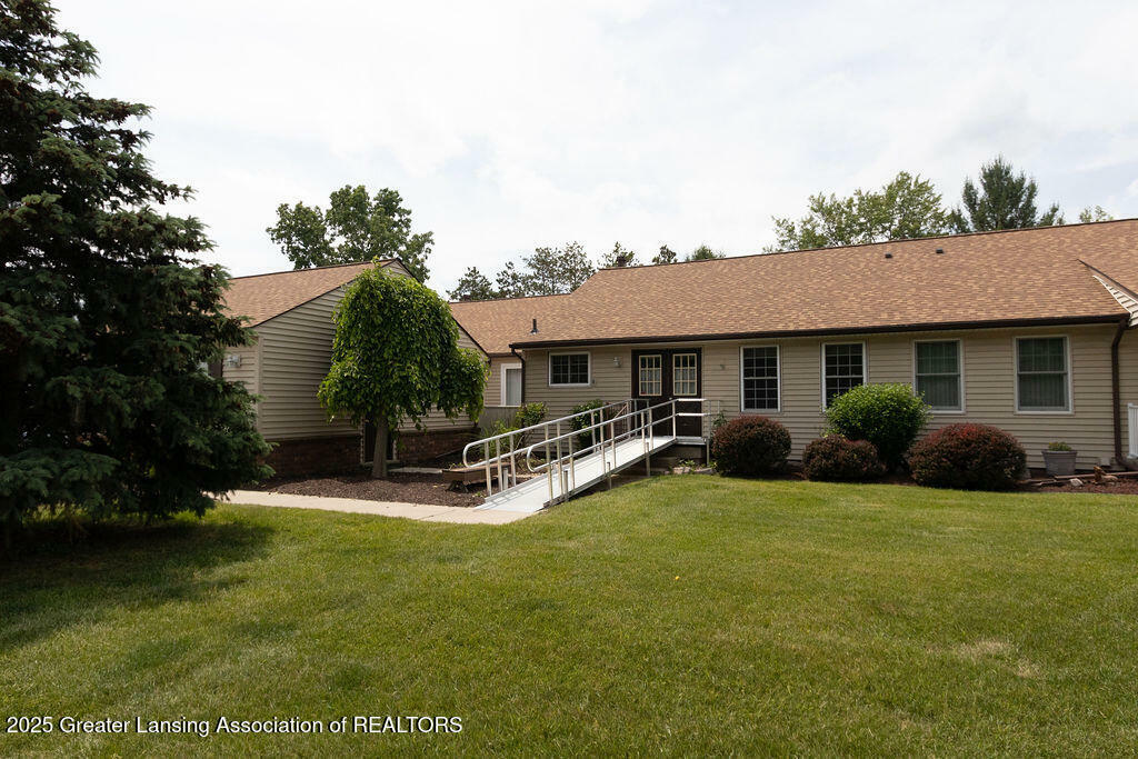 541 Red Cedar Boulevard  Williamston MI 48895 photo