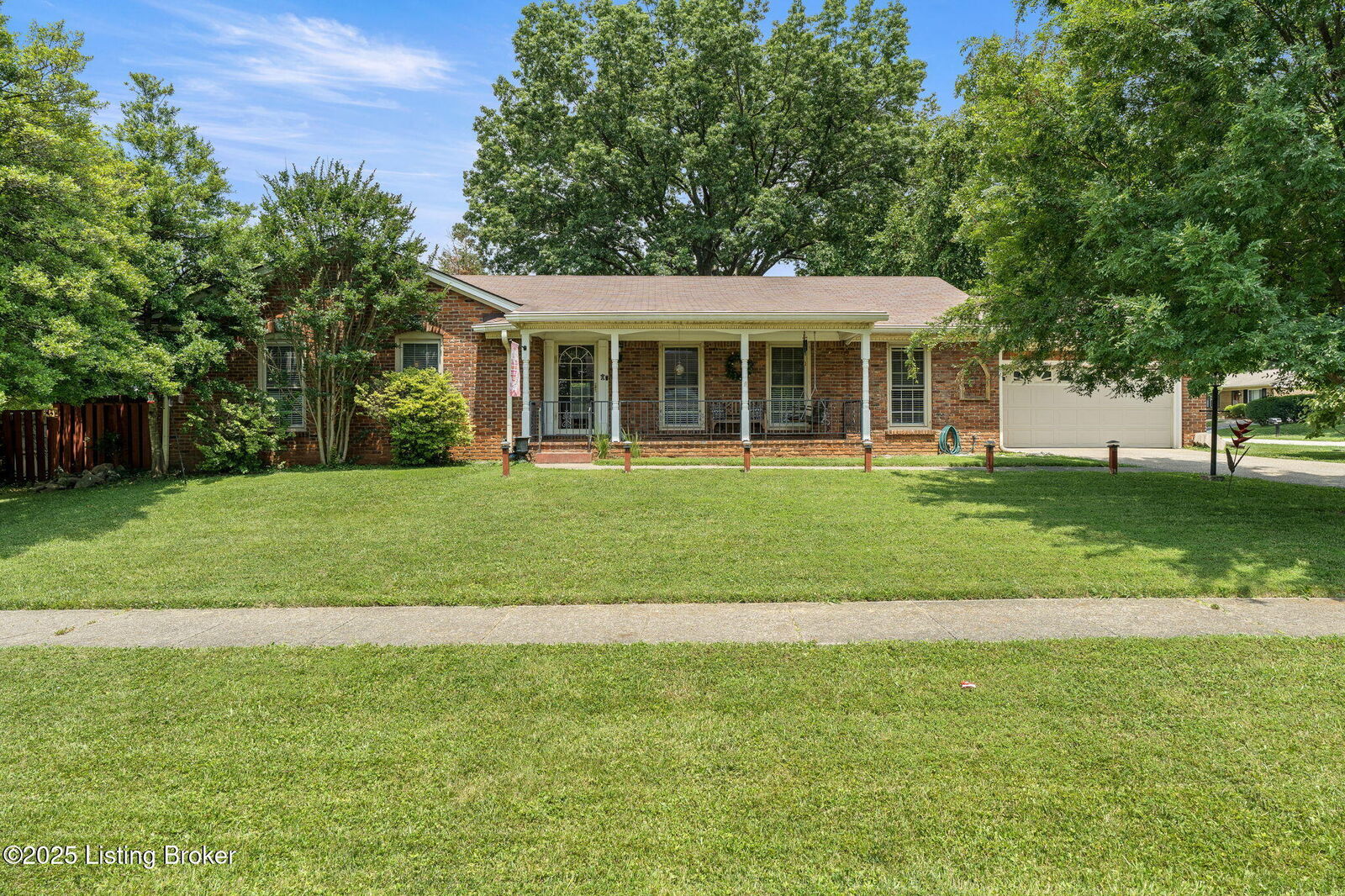 Property Photo:  3008 Gleeson Ln  KY 40299 