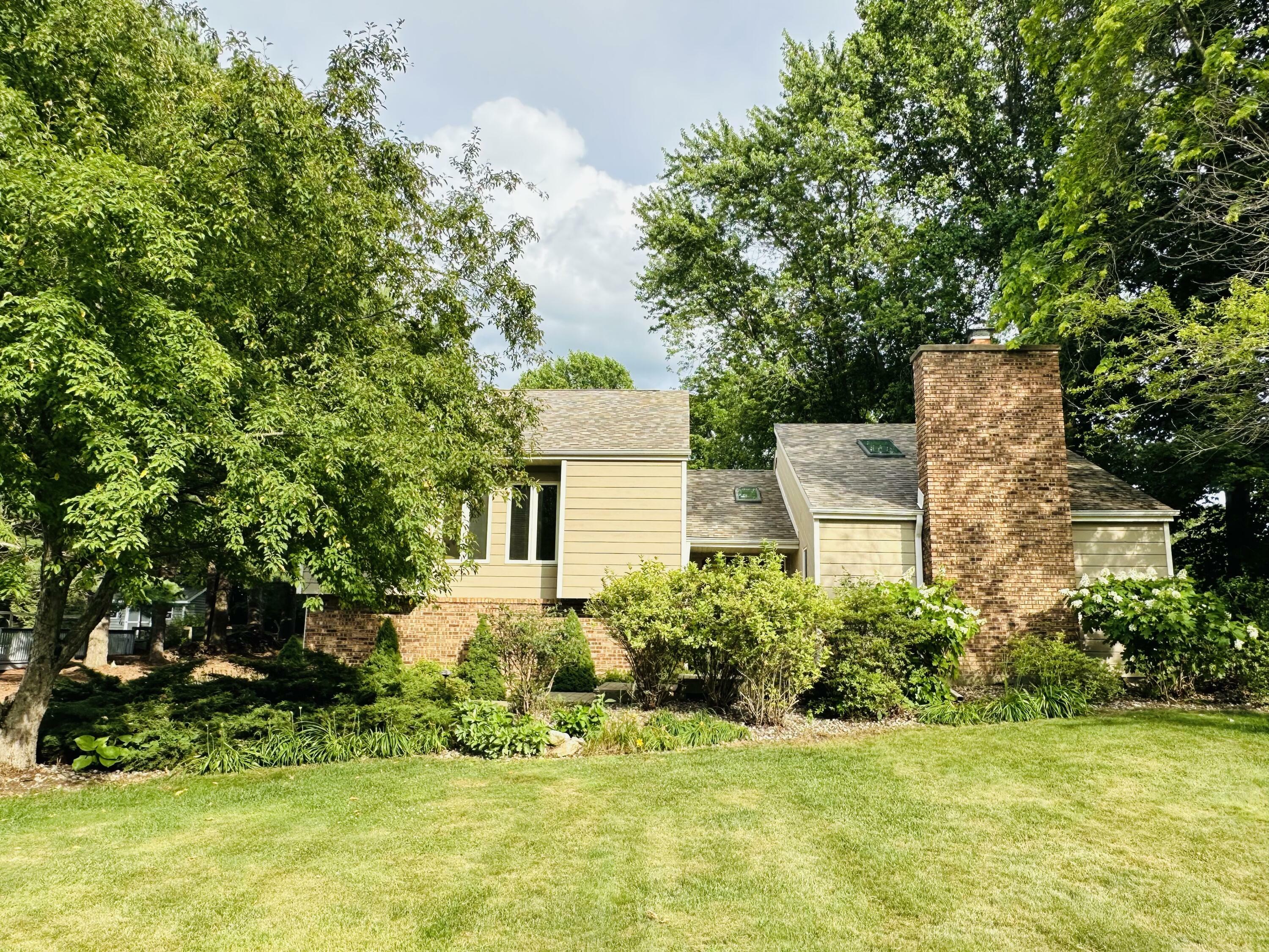 Property Photo:  1587 N Rustic Drive  IN 46350 