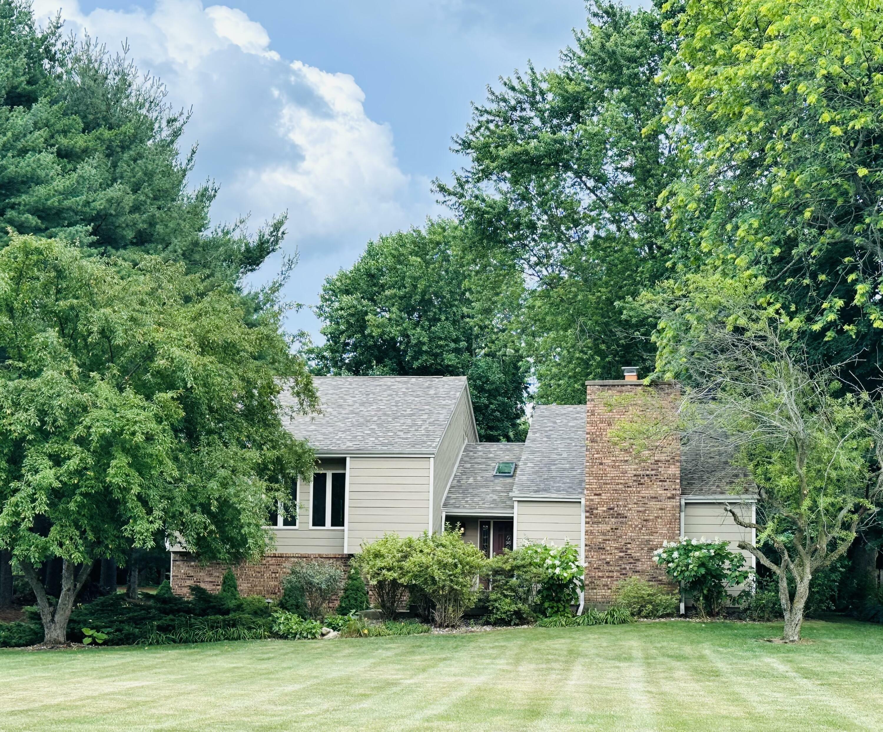 Property Photo: 1587 N Rustic Drive IN 46350