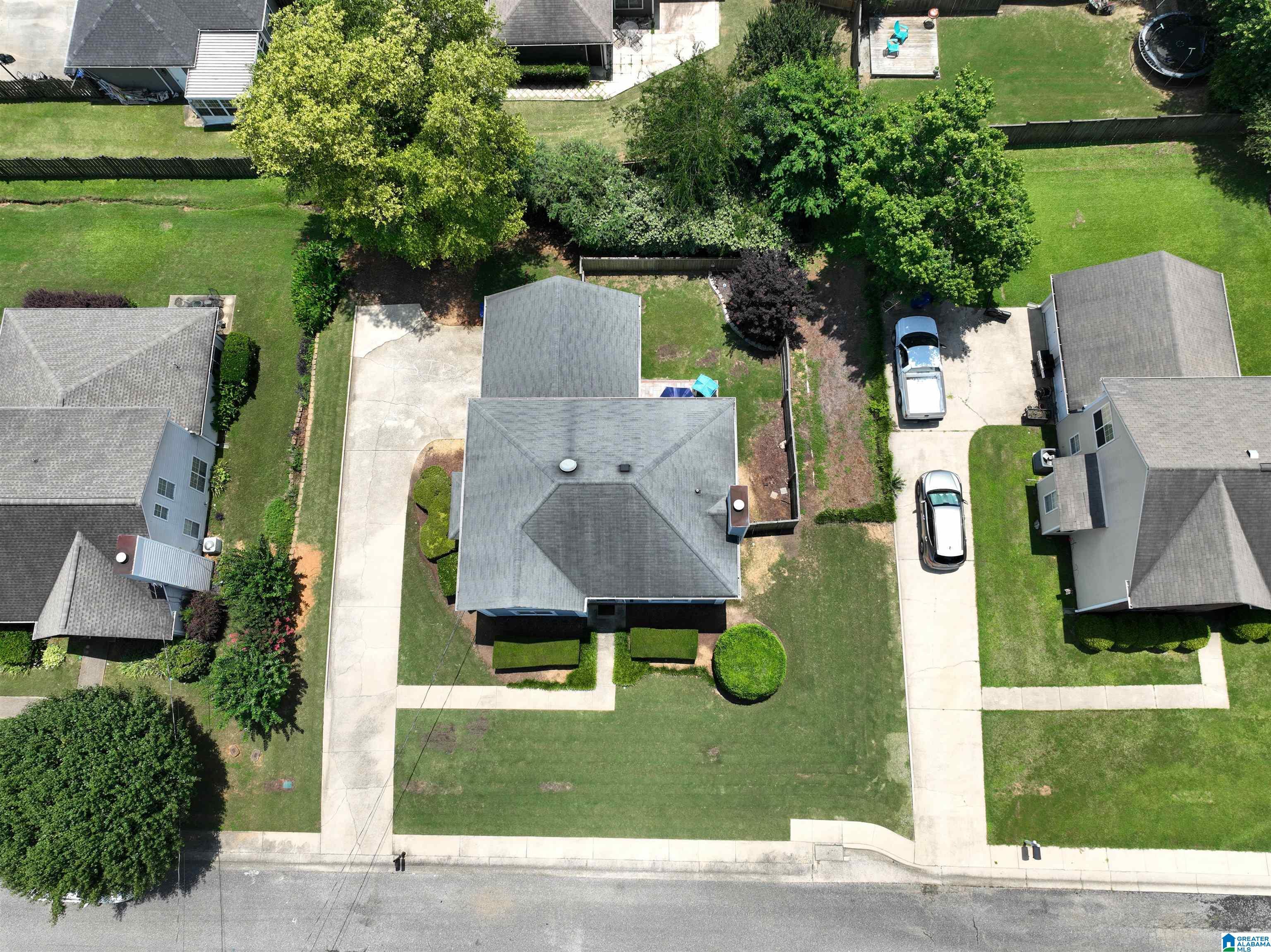 Property Photo: 2844 Bridlewood Terrace AL 35080