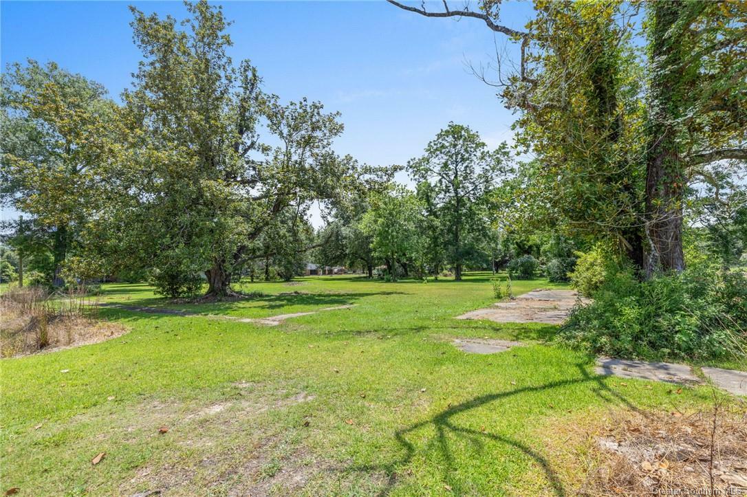 Property Photo: 401 E 6th Avenue LA 71463